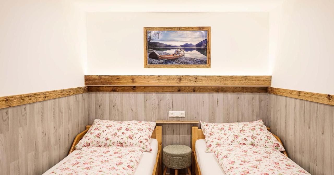 Ferienwohnung Grundlsee, Willkommen In Mami'S Ferienwohnung Bagian luar foto