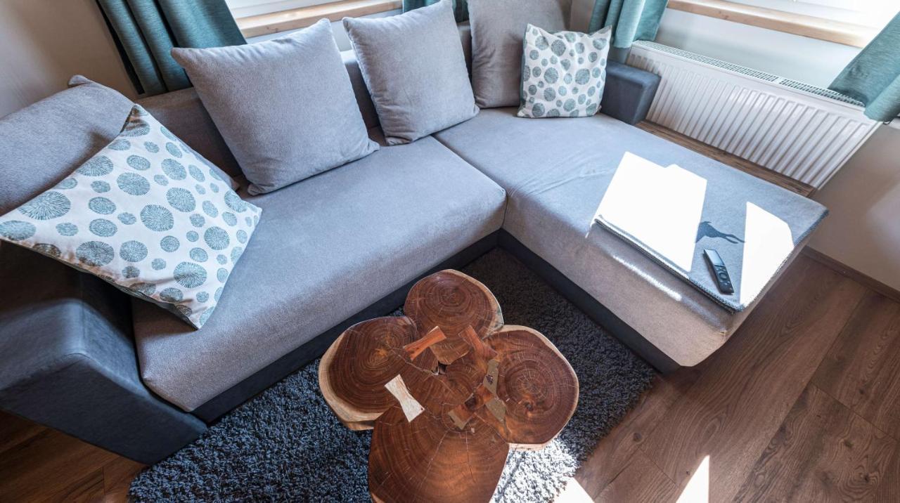 Ferienwohnung Grundlsee, Willkommen In Mami'S Ferienwohnung Bagian luar foto