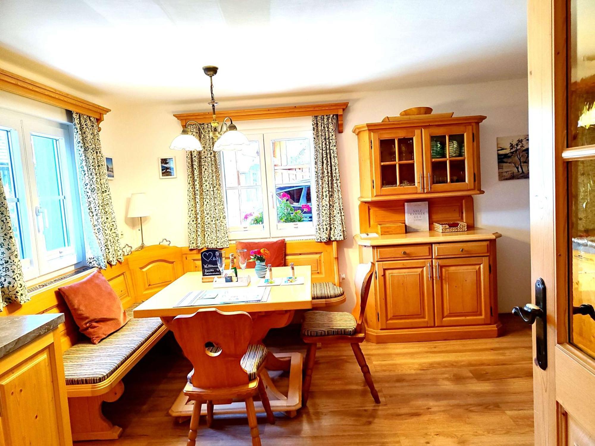 Ferienwohnung Grundlsee, Willkommen In Mami'S Ferienwohnung Bagian luar foto