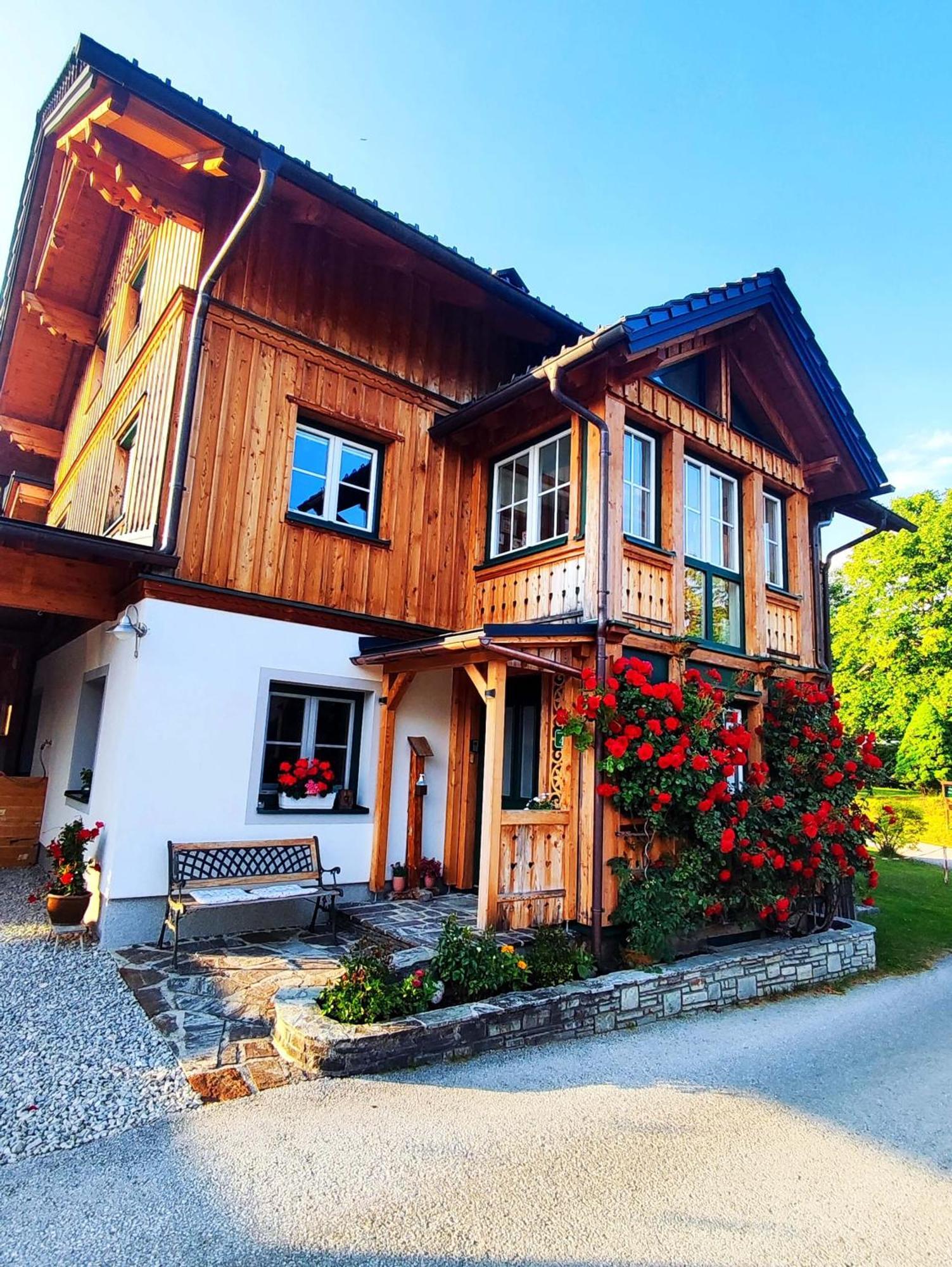 Ferienwohnung Grundlsee, Willkommen In Mami'S Ferienwohnung Bagian luar foto