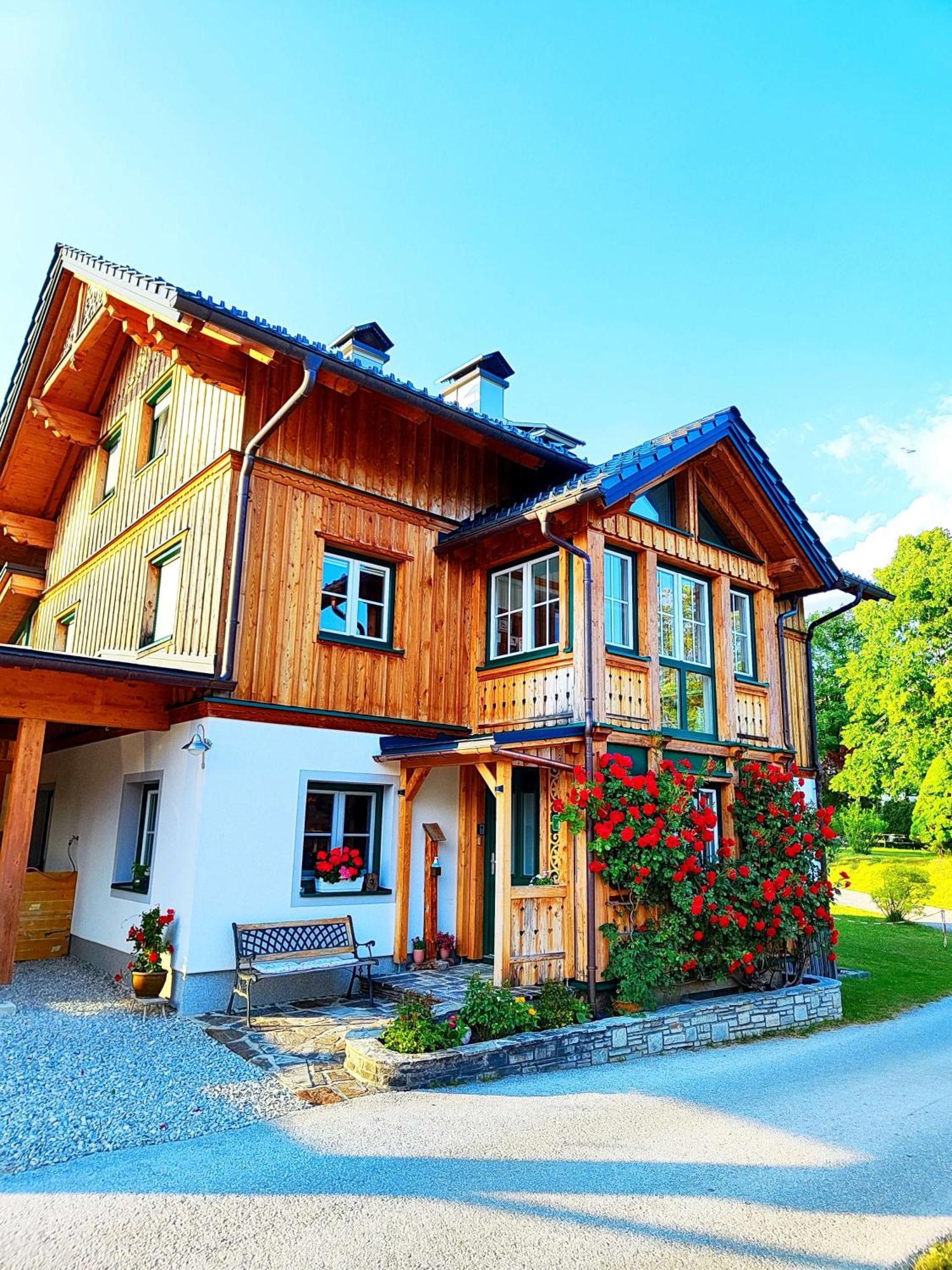 Ferienwohnung Grundlsee, Willkommen In Mami'S Ferienwohnung Bagian luar foto